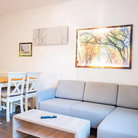 Apartment #621 Grosse & Geraeumige Mit Netflix Und Amazon Prime