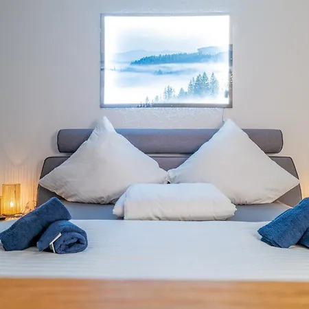 #621 Grosse & Geraeumige Mit Netflix Und Amazon Prime Apartment Essen