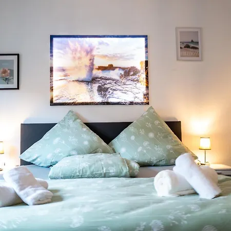 #621 Grosse & Geraeumige Mit Netflix Und Amazon Prime Essen